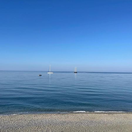 Beatrice Nel Centro Di Levanto Eksteriør bilde
